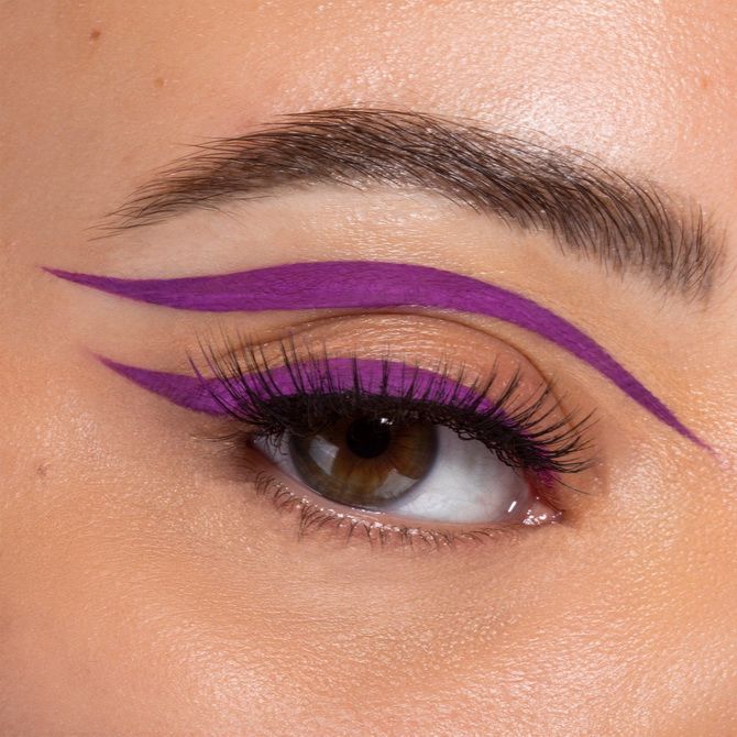 Осінні образи з фіолетовою підводкою для очей – пурпуровий, Very Peri, бузковий, лавандовий 16