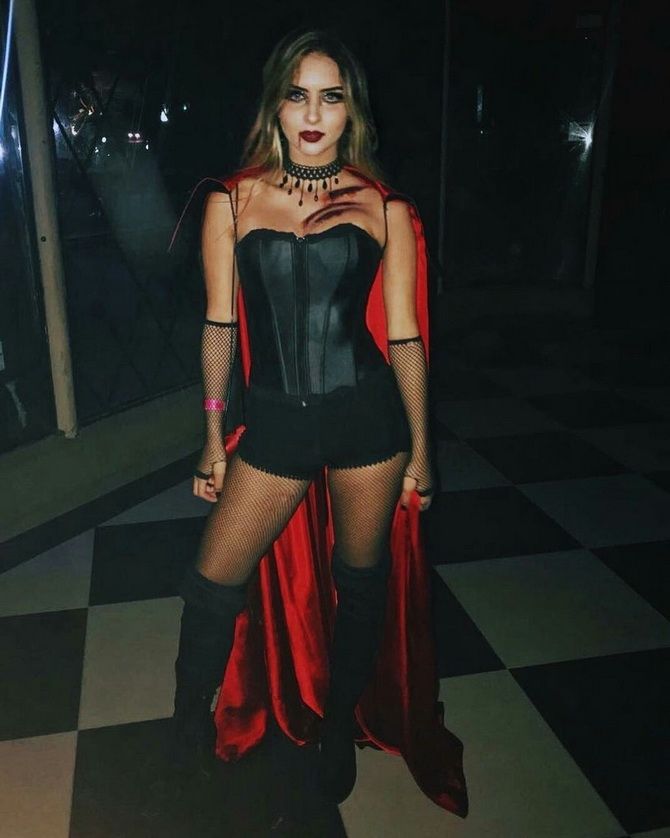 Sexy Halloween-Kostüme, die auf jeder Party spektakulär aussehen 26