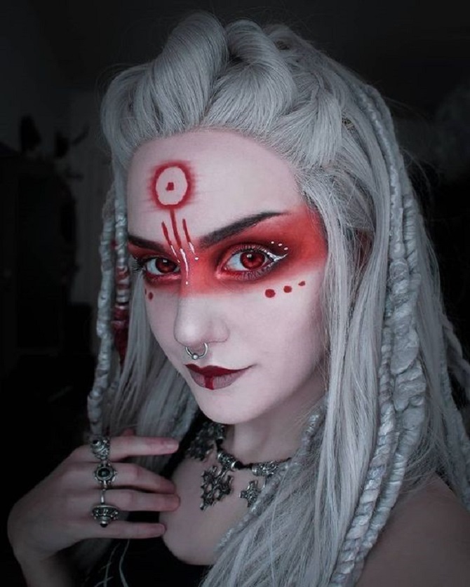 Das Bild einer Hexe für Halloween: Fotoideen für Make-up und Kostüme 13