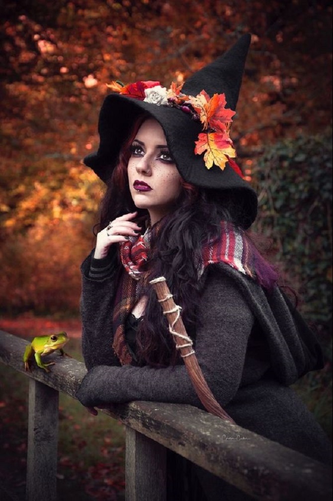 The image of a witch for Halloween: photo ideas for makeup and costumes 7