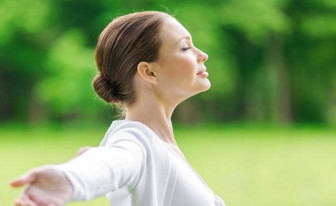 Как йога помогает справиться с гневом — виды асан и советы по дыханию 3