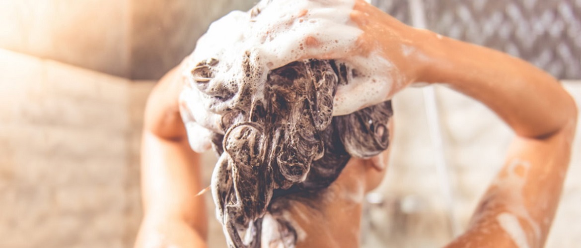 Reverse Hair Washing: Für wen ist es geeignet und was ist die Essenz des neuen Trends in der Haarpflege?