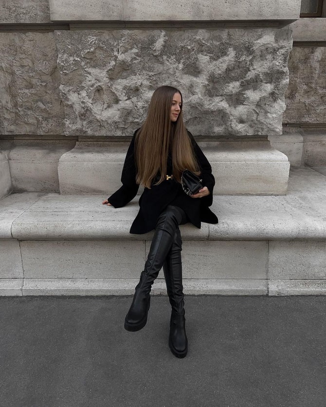 Fashion failure: what not to wear over the knee boots with 2