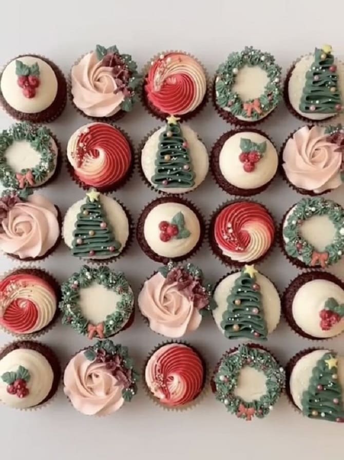 How to decorate cupcakes for the New Year with your own hands 1