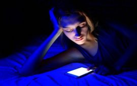 7 негативных эффектов синего света от мобильных телефонов и гаджетов