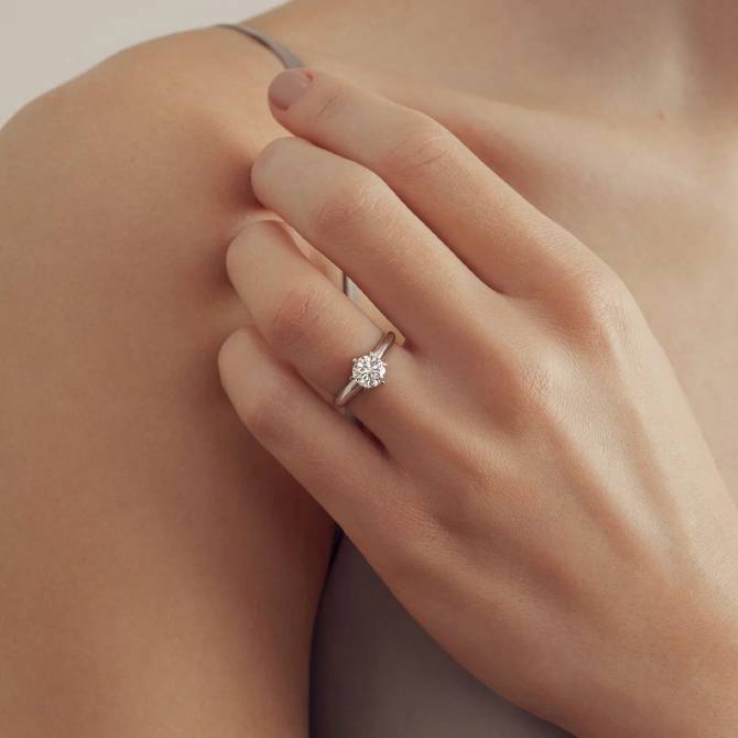 Особенности выбора кольца с бриллиантом: как подобрать роскошное украшение? 1