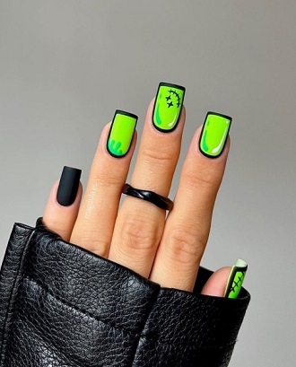 Comic book manicure 2023: what is this popular trend? 4