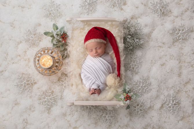 New Year’s photo session of a baby – ideas for touching baby photos 33