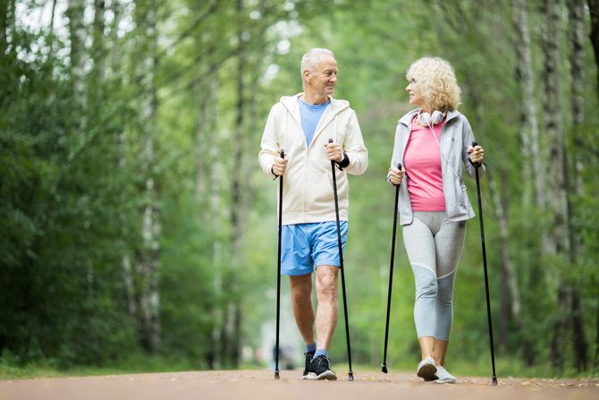 Sports in old age – benefits and risks 3