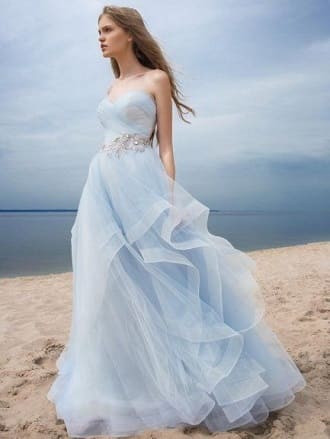 Fashionable wedding dresses 2023: the main trends of the season 14