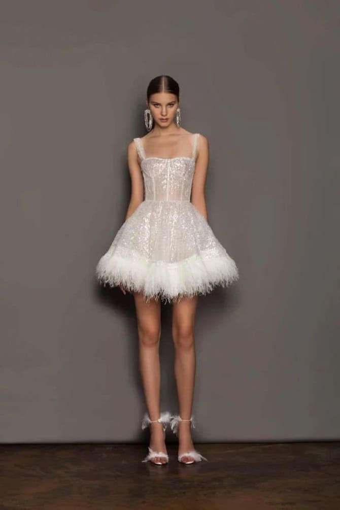 Fashionable wedding dresses 2023: the main trends of the season 37