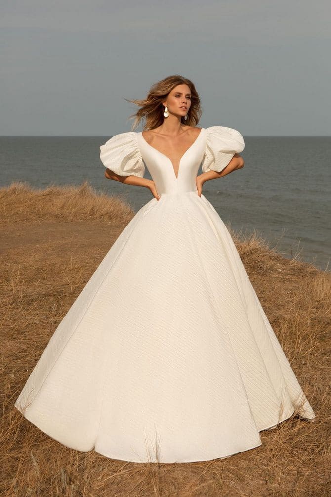 Модні весільні сукні 2023: головні тренди сезону 46