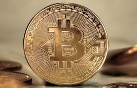 Курс Bitcoin к доллару на сегодня: как следить за графиком изменений в реальном времени?