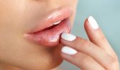 Lippenpeeling zu Hause: 5 beste Rezepte für die Schönheit Ihrer Lippen