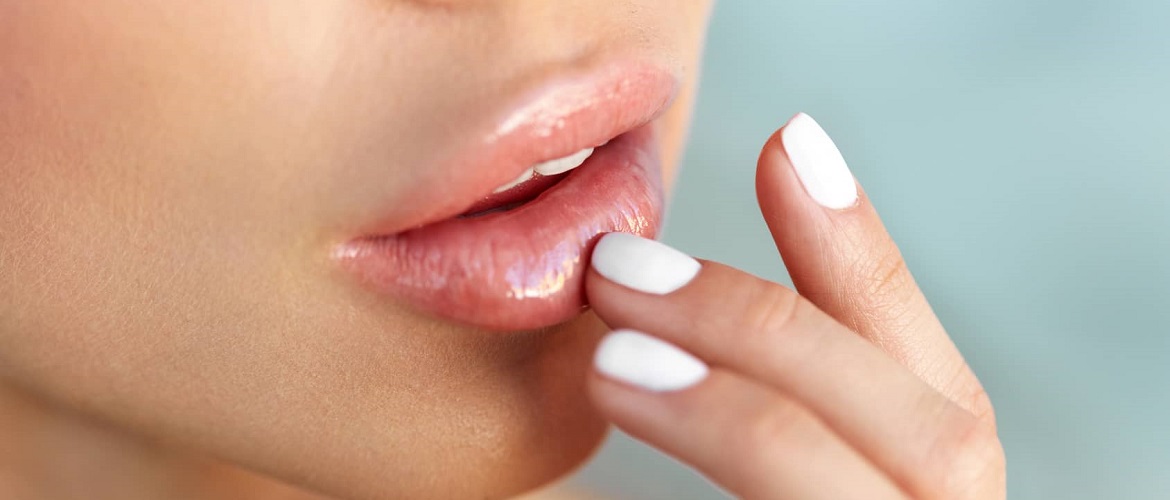 Скраб для губ у домашніх умовах: 5 найкращих рецептів для краси своїх губок