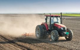 Как выбрать надежный трактор: особенности