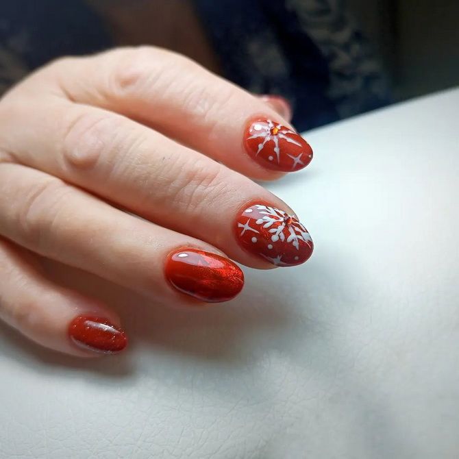 Christmas Manicure 2023: Beautiful Party Design Ideas 2