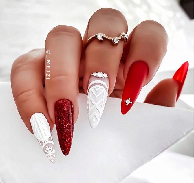 Christmas Manicure 2023: Beautiful Party Design Ideas 7