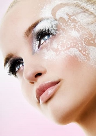How to make Snow Maiden makeup for the New Year: fresh ideas 16