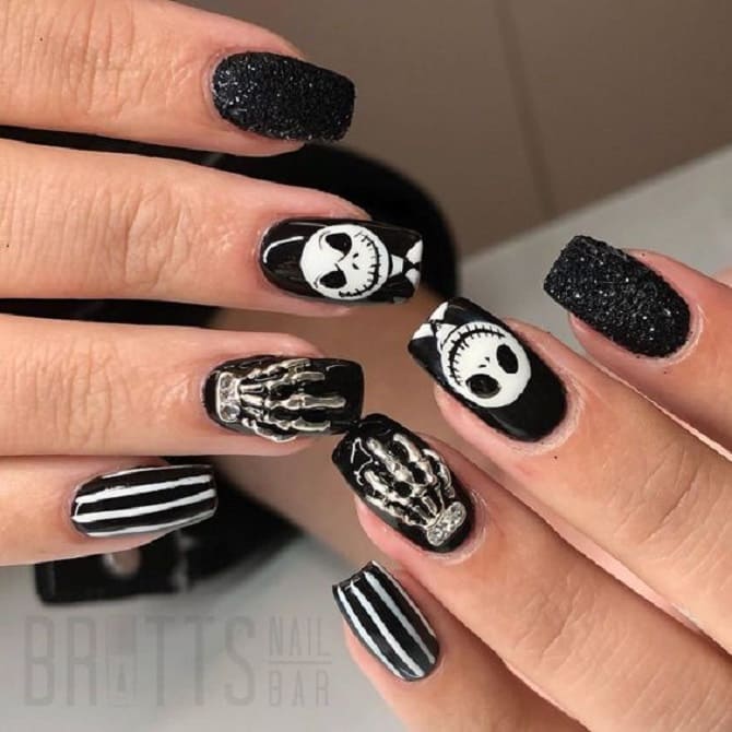 Manicure in the style of Wednesday Addams: photo ideas of stylish nail design 5