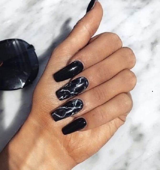 Manicure in the style of Wednesday Addams: photo ideas of stylish nail design 9