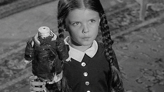 Lisa Loring, die Darstellerin der Rolle des Mittwochs in der Serie „The Addams Family“, ist gestorben 2