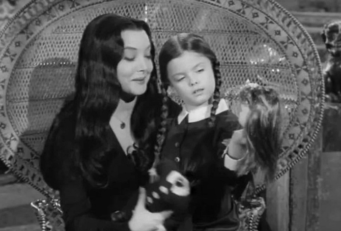 Lisa Loring, die Darstellerin der Rolle des Mittwochs in der Serie „The Addams Family“, ist gestorben 1