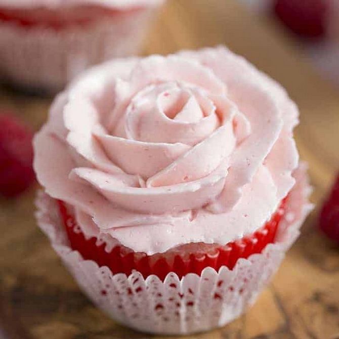 How to decorate cupcakes  for Valentine’s Day 15