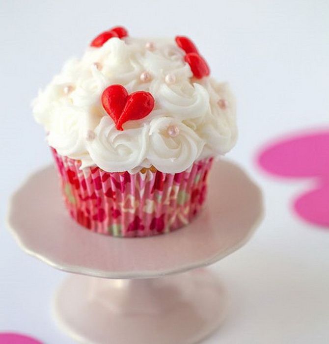 So dekorieren Sie Cupcakes schön zum Valentinstag 29