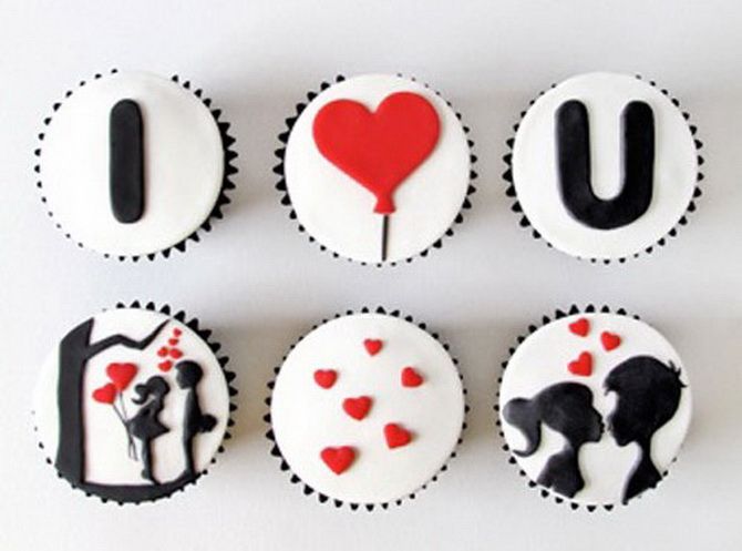 How to decorate cupcakes  for Valentine’s Day 1