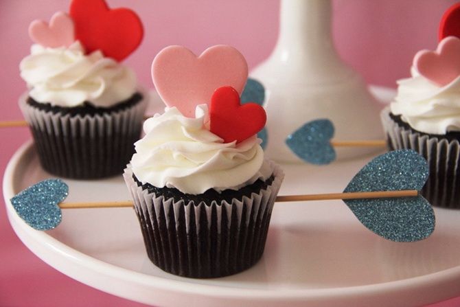 So dekorieren Sie Cupcakes schön zum Valentinstag 24