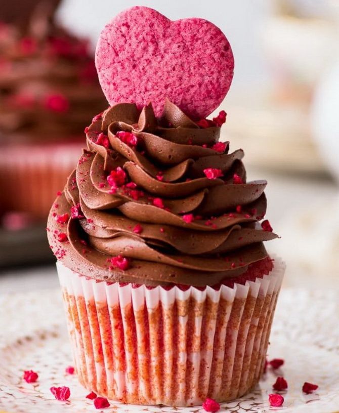 So dekorieren Sie Cupcakes schön zum Valentinstag 34