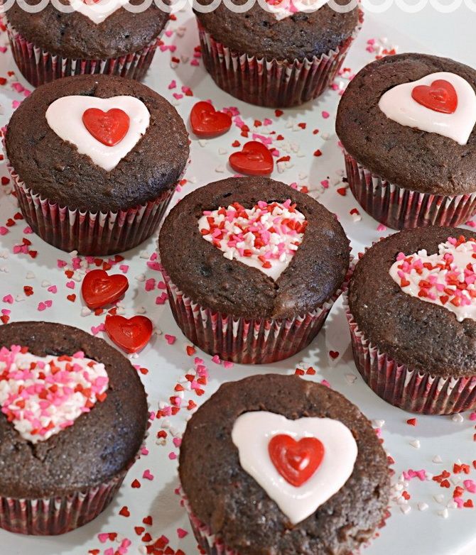 How to decorate cupcakes  for Valentine’s Day 40