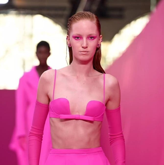 Viva Magenta fashion looks: how to wear the color of 2023 3