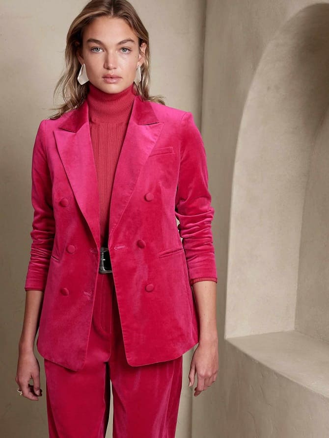 Viva Magenta fashion looks: how to wear the color of 2023 4