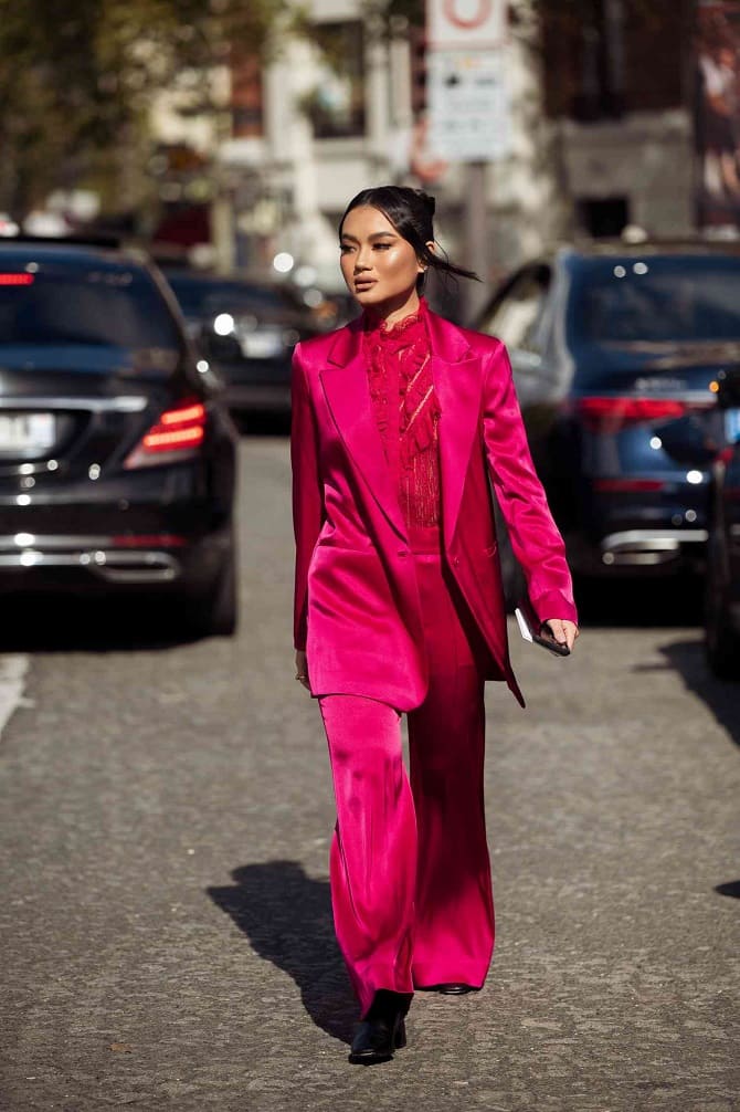 Viva Magenta fashion looks: how to wear the color of 2023 1