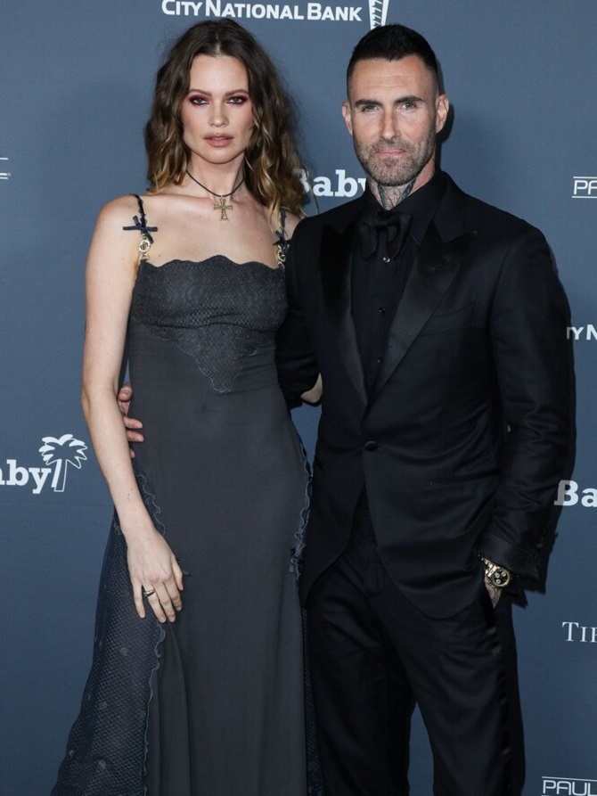 Maroon 5 frontman Adam Levine and Behati Prinsloo welcome third child 2