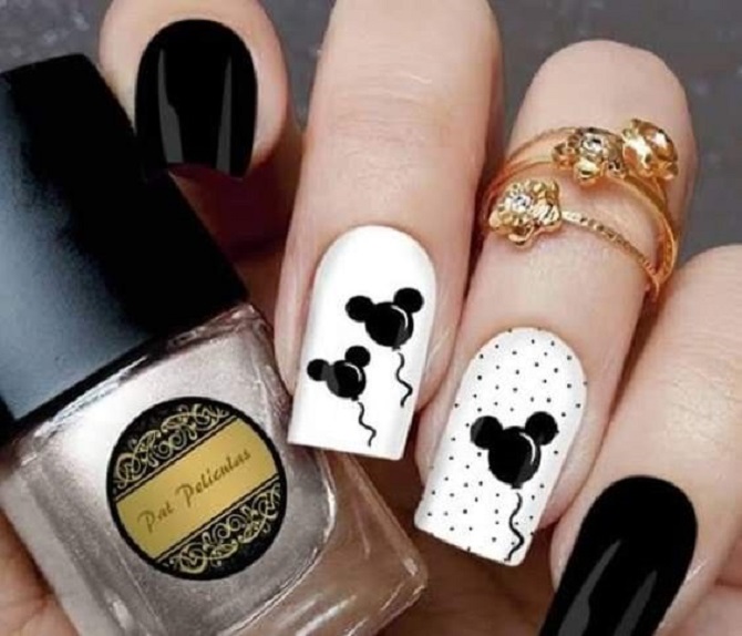 Mickey Mouse Manicure: Stylish Nail Design Options 6