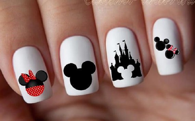 Mickey Mouse Manicure: Stylish Nail Design Options 14