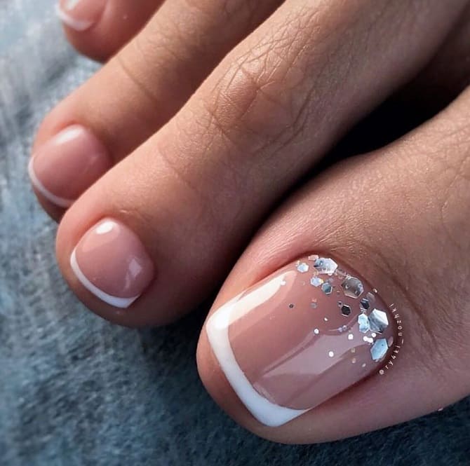 What will be the fashionable pedicure in 2023: the main trends 19