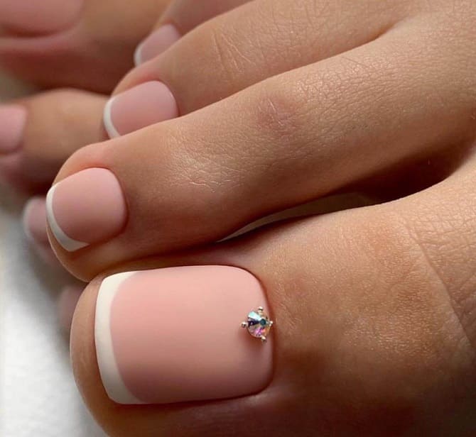 What will be the fashionable pedicure in 2023: the main trends 20