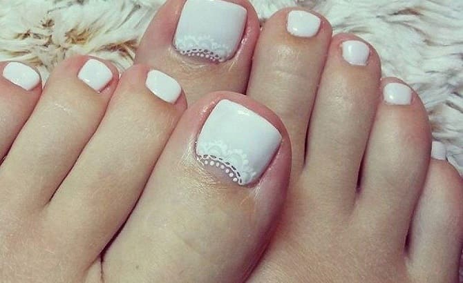 What will be the fashionable pedicure in 2023: the main trends 4