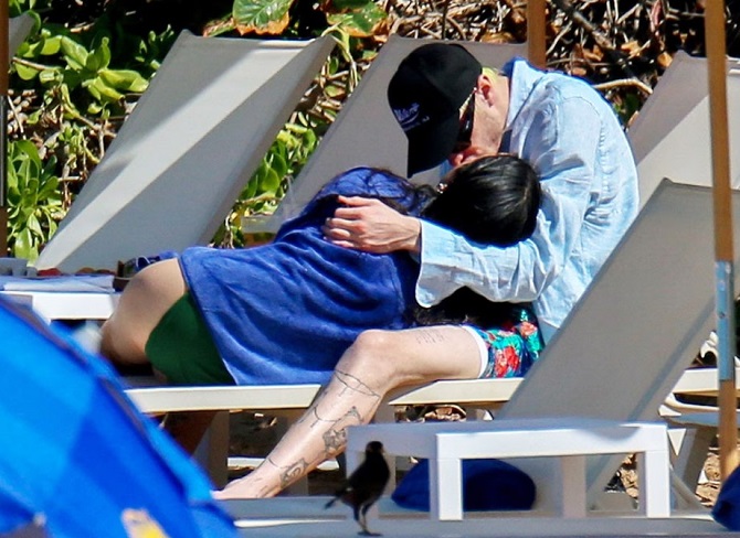 Пита Дэвидсона застали за поцелуями с актрисой Чейз Суи Уандерс 2