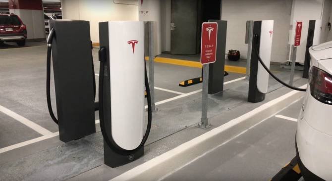 Особенности зарядных станций для электромобилей Tesla