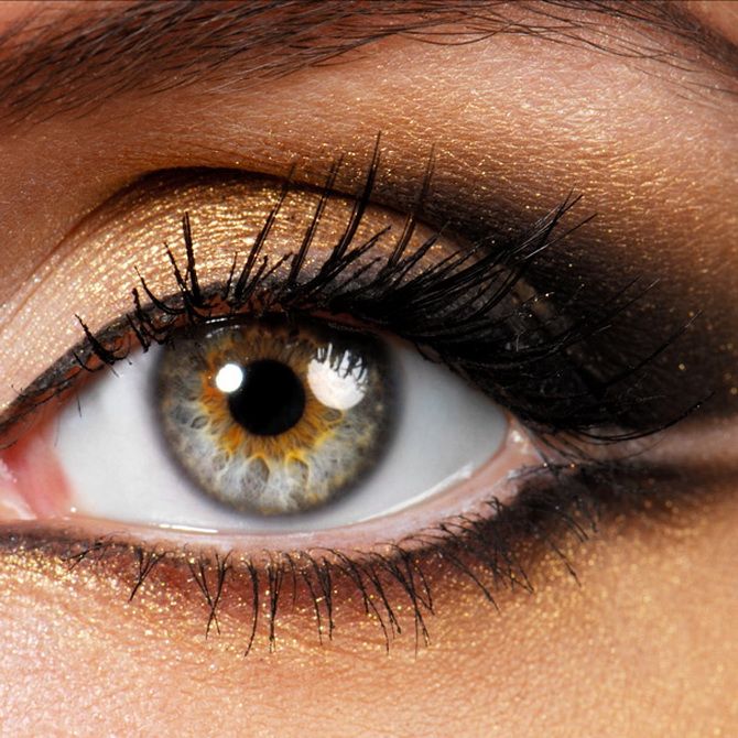 Makeup for green-brown eyes: what color palette to choose? 6