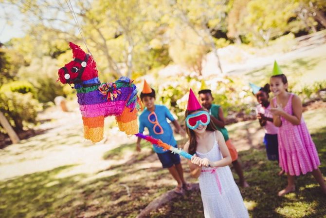 Wie man mit eigenen Händen eine festliche Piñata macht: eine Schritt-für-Schritt-Meisterklasse 2