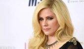 Avril Lavigne breaks off engagement