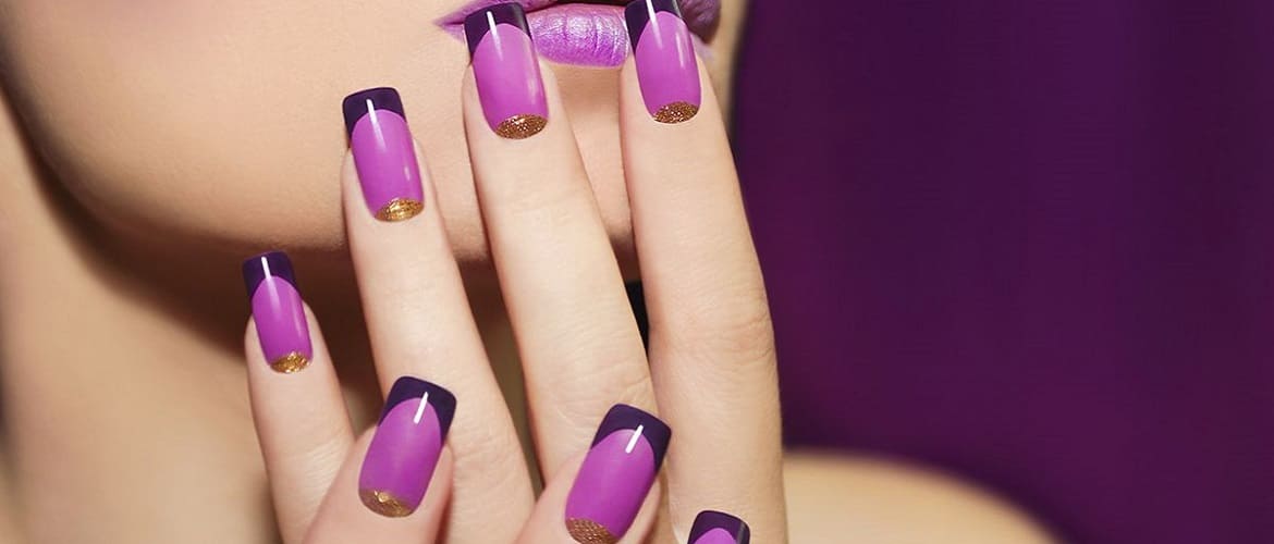 Color french: trendy nail design 2023