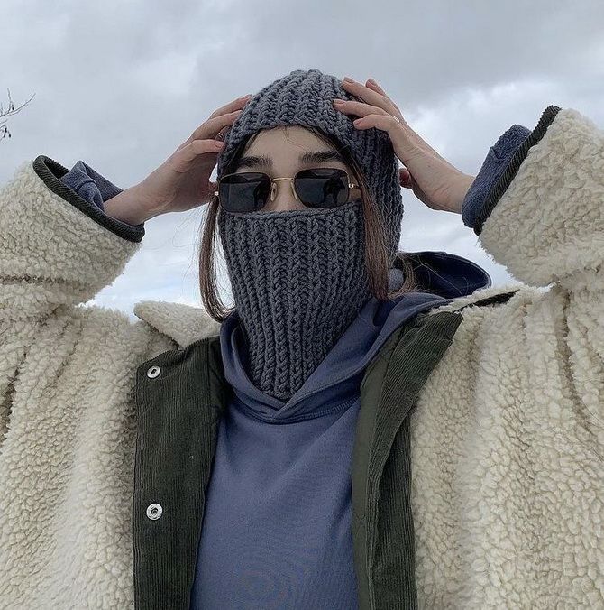 Women’s balaclava – a fashion accessory in 2023 that will reliably protect against the cold 11