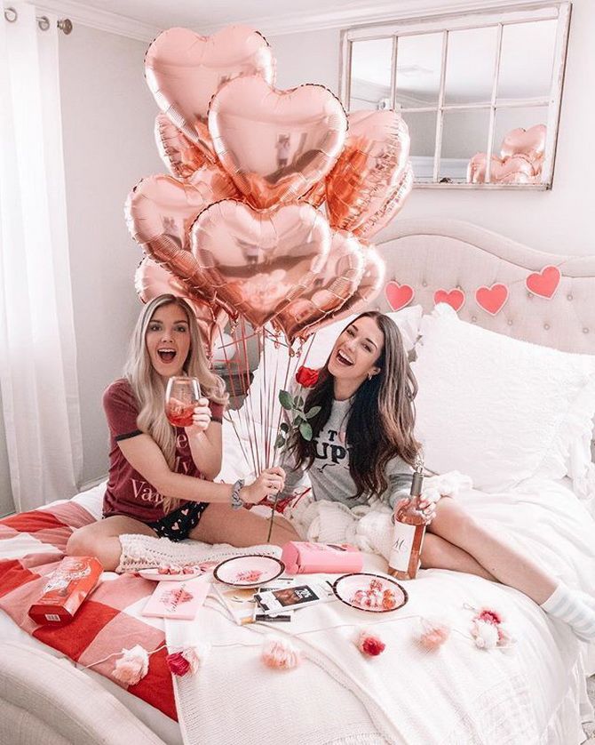Photo shoot ideas for Valentine’s Day for couples in love 19